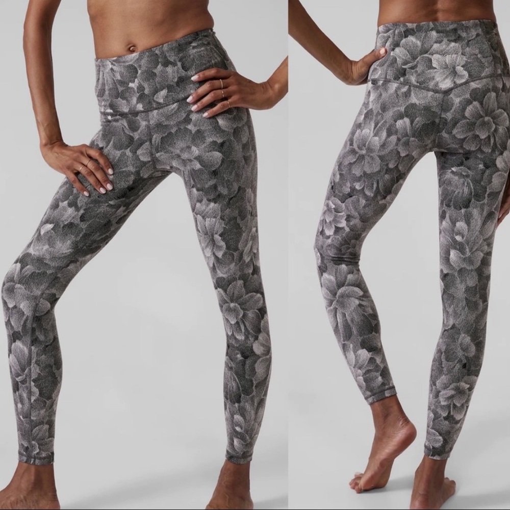 Athleta Elation Textured Tight in Chakra Floral Black/Seasalt